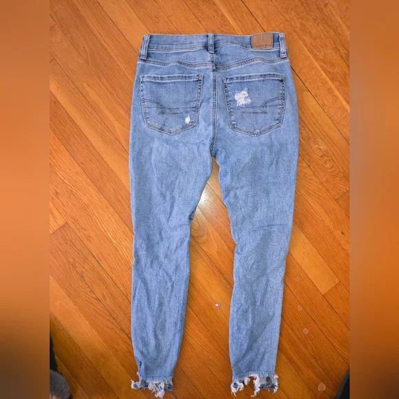 American Eagle Distressed Stretch Jeans - Picture 4 of 4